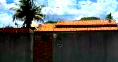 Casa padrão com 3 quartos, 1 banheiro, 1 vaga, 100m² construída, imóvel ocupado