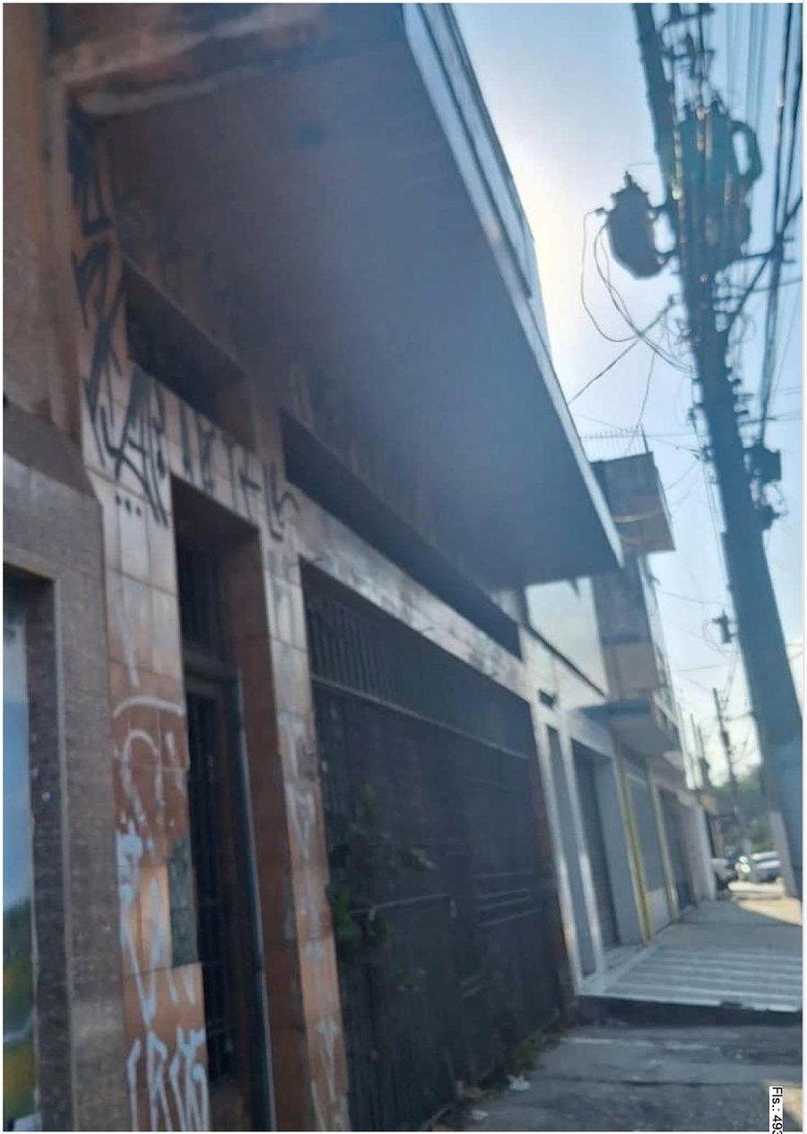 Terreno no Jardim Japão, 80m², fechado/abandonado