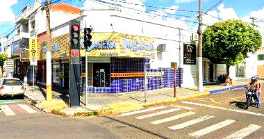 Casa com Área Privativa de 292 m² no Centro de Dracena