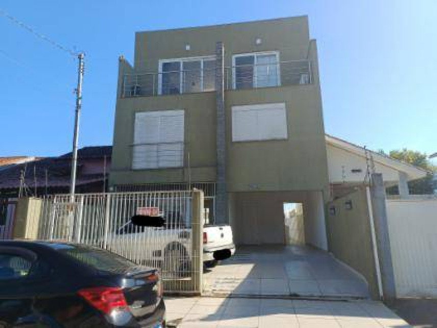 Casa desocupada com 289 m² e 1 vaga