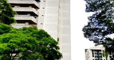 Apartamento 4 com 4 Vagas e 572,97m² no Edifício Castel Sardo