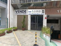 Salão Pilotis Desocupada - Luxo e Espaço em Belo Horizonte