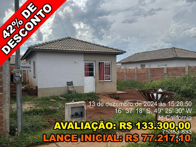 Casa 2 quartos, 1 banheiro, 1 vaga, 45,47m² construída, desocupada