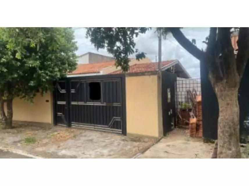 Casa com 2 quartos, 1 banheiro e 95,71m² construídos