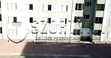 Apartamento com 2 Quartos e 1 Vaga em Pelotas