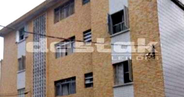 Apto Ed. Nova Esperança com 2 dormitórios e 28m²
