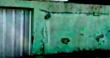 Casa Ocupada com 130m² Construída em Leilão