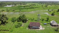 Fazenda com 4.011 ha e várias edificações, ocupada