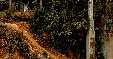 Amplo Terreno de 250m² em Área Urbana - Ideal para Novos Projetos