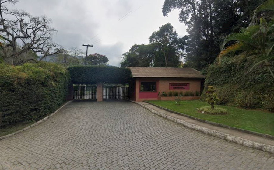 Terreno 290m² em Condomínio