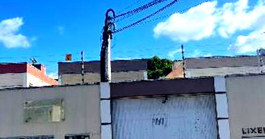 Apartamento em Caucaia com 2 quartos e 48m²