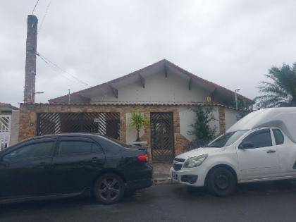 Casa com 3 quartos, 232m², ocupada, Praia Grande
