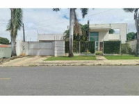 Casa 289m² construída em terreno de 720m² - Ocupada