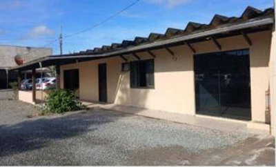 Terreno com 6 Casas Geminadas em Balneário Piçarras - 1.228m²