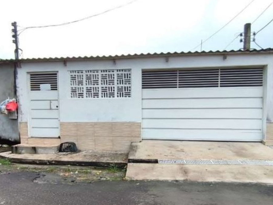 Casa com 131 m² em Manaus-AM
