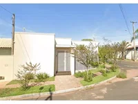 Casa com 3 quartos, 2 banheiros, 2 vagas, 241,56m² construída, imóvel