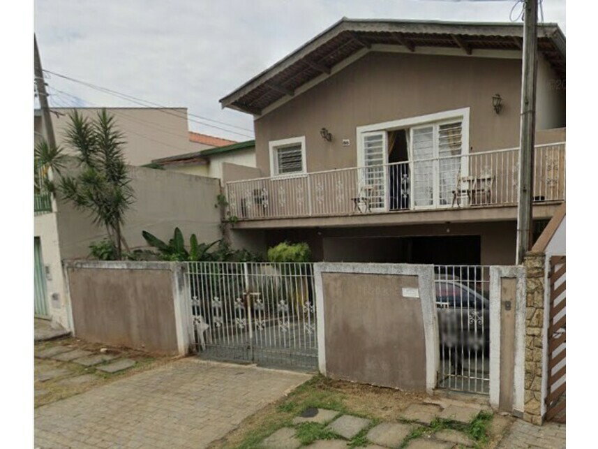 Casa com 298m² de terreno, ocupada, em Taquaral