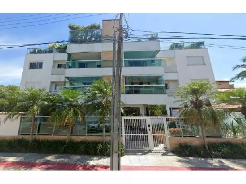 Apartamento 302 com 2 Vagas e Depósito em Campeche