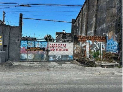 Terreno de 917,80 m² em área comercial e residencial