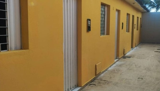 Casa em condomínio com 2 quartos e 1 banheiro - 518,52 m²