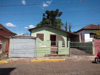 Casa padrão com 3 quartos, 2 banheiros, 1 vaga, 93,99m² construída