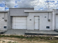 Casa industrial com 2 quartos e 2 banheiros, 78,74m², desocupada