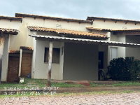Casa com 3 quartos, 2 banheiros e 2 vagas de garagem
