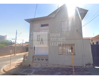 Casa com 245,60m² de área construída em Barretos