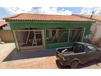 Casa em Leilão com 81m² Construída e Terreno de 135m²