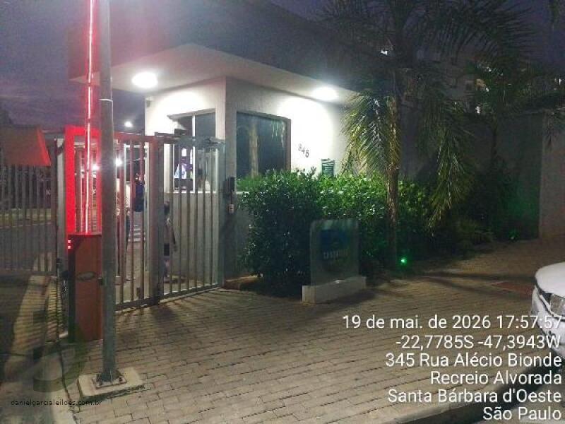 Apartamento com 2 Quartos e 1 Vaga em Condomínio