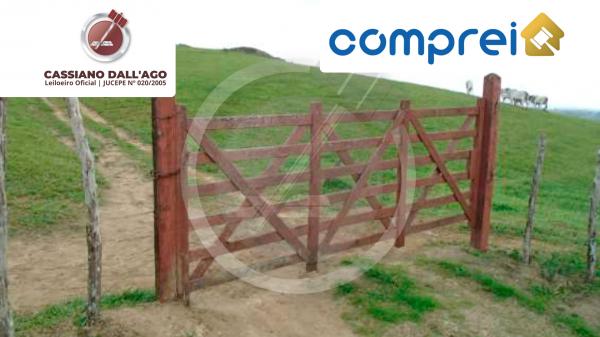 Sítio com 58,6 hectares em zona rural, área total ampla
