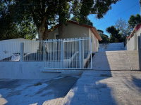 Casa reformada 2 dorm, 1 banheiro, 58m² construída, desocupada