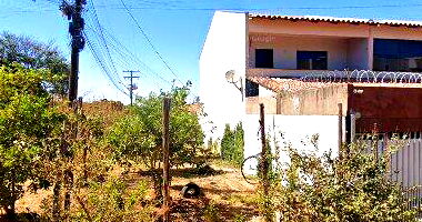 Espaçosa Casa com 6 Quartos, 3 Banheiros e 337m² Construída