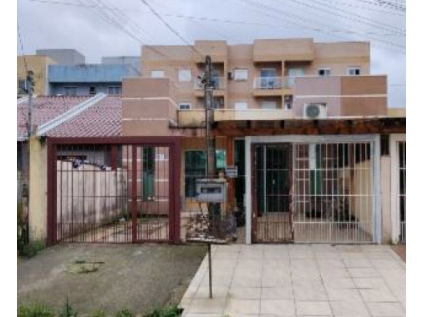 Casa em leilão com 2 quartos e 1 banheiro