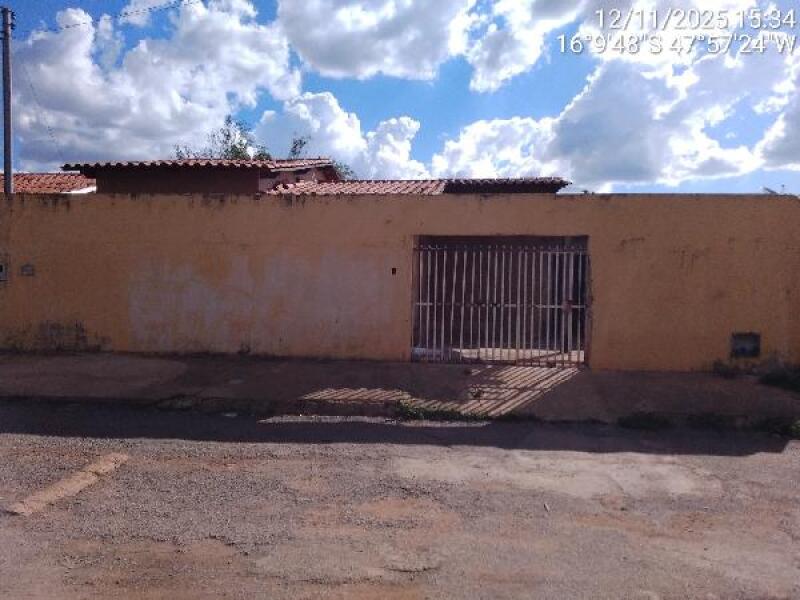 Casa com 2 quartos em Luziânia/GO