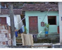 Casa residencial com 1 dormitório e 1 banheiro, ocupada