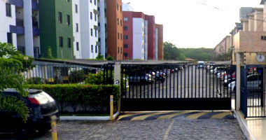 Apartamento em Condomínio com 1 Banheiro