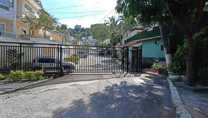 Casa em Condomínio com 4 quartos, 4 banheiros e 1 vaga de garagem