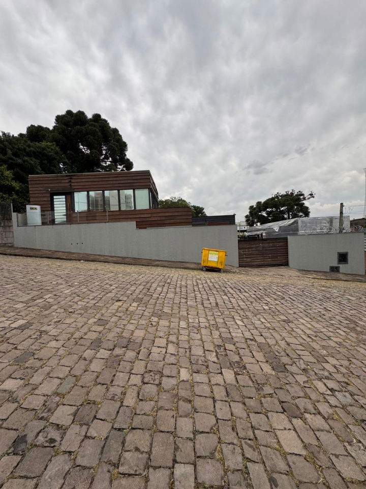 Terreno urbano com casa 2 pavimentos 100m², 720m² total