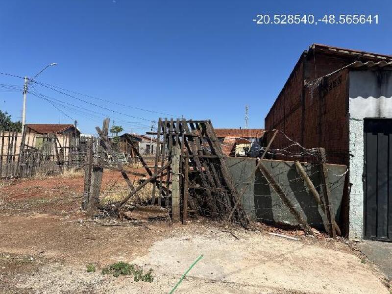 Terreno em Barretos/SP com 176m²