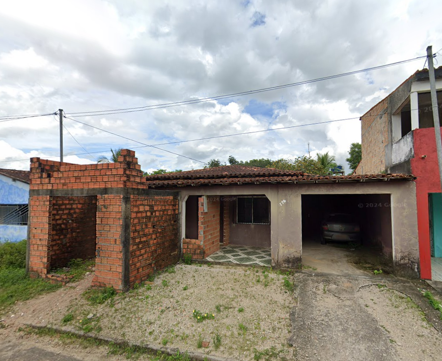 Casa com 3 quartos, 1 banheiro, 171,29 m² construída, ocupada