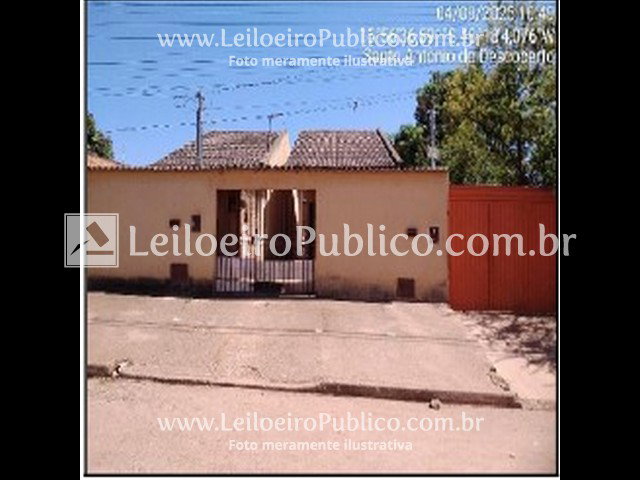 Casa com 2 Quartos e Varanda em Santo Antônio do Descoberto
