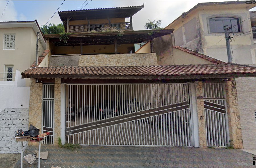 Casa com 490m², 2 quartos, suíte, garagem e edícula