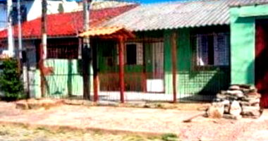 Casa 111m² com terreno de 150m² - Ocupada
