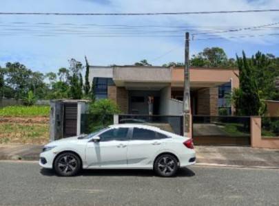 Casa com 81m², 1 quarto, 1 banheiro, ocupada