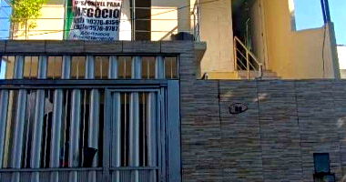Casa com 2 quartos, sala, cozinha e área, terreno 98m²