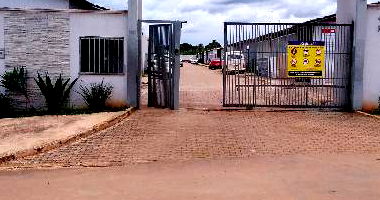 Casa com 2 quartos, 1 banheiro e 1 vaga