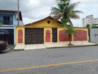 Casa com 3 quartos, 2 banheiros, 214.65m²