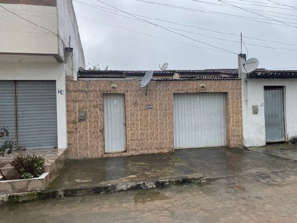Casa com 2 quartos, 1 banheiro, 1 vaga e varanda, 49,68m² construída