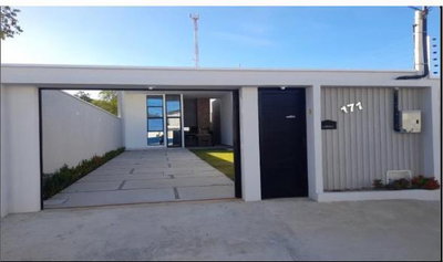 Casa com 250,25 m², 2 vagas de garagem, ocupada
